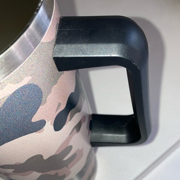 Camouflage Tumbler / coffee & beverage cup with Handle - Picture 9 of 16
